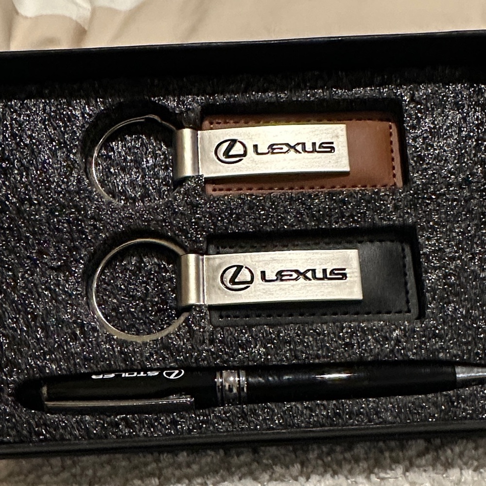 Lexus Black and Brown Leather Keychain and Pen set New in box